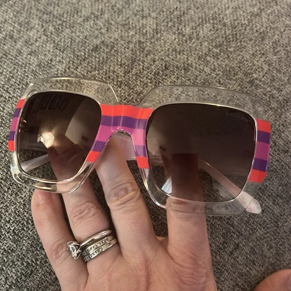Lilly Pulitzer Sunshine Sunglasses - Picture 5 of 13